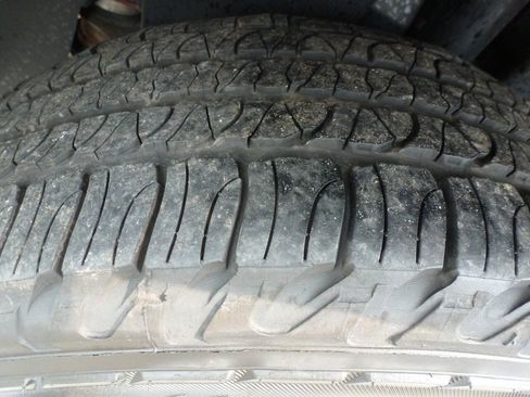 Used 2014 Jeep Cherokee Trailhawk w/ Comfort/Convenience Group AWD/4WD image 13