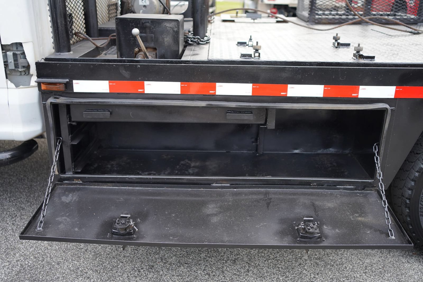 Used 2017 Ford F550 4x4 SuperCab Super Duty image 20