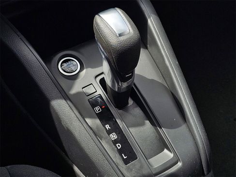 New 2025 Nissan Kicks Play S image 13