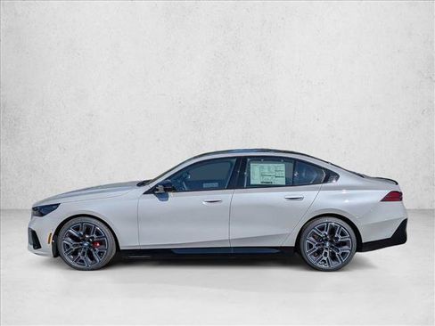 New 2026 BMW i5 M60 w/ Executive Package AWD/4WD image 9