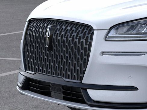 New 2026 Lincoln Corsair Premiere image 17