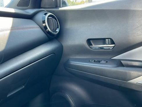 Certified 2023 Nissan Kicks SR w/ SR Premium Package FWD image 19