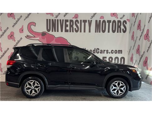 Used 2020 Subaru Forester Premium AWD/4WD image 9