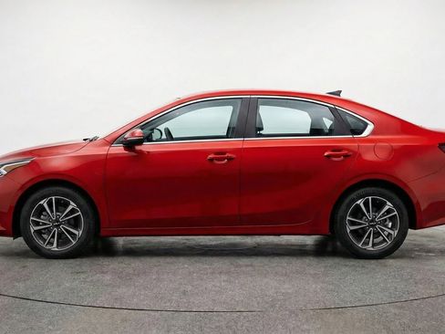 Used 2024 Kia Forte LXS FWD image 5