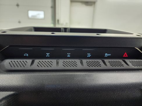 Used 2023 Ford Bronco Badlands w/ Sasquatch Package image 16