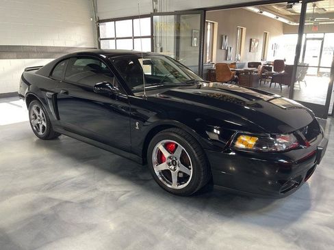 Used 2004 Ford Mustang Cobra RWD image 8