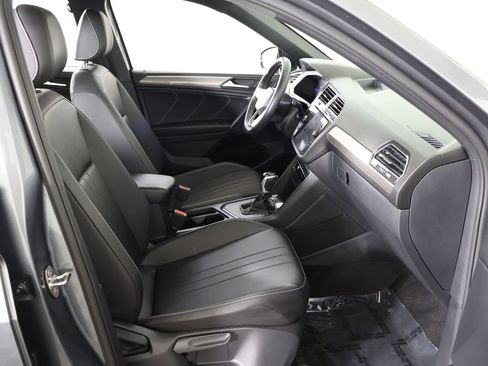 Used 2023 Volkswagen Tiguan SE R-Line FWD image 34