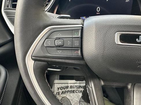 Certified 2023 Jeep Grand Cherokee L Laredo AWD/4WD image 3