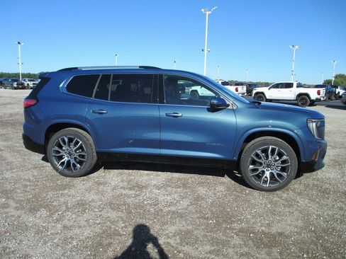 New 2026 GMC Acadia Denali Ultimate image 2