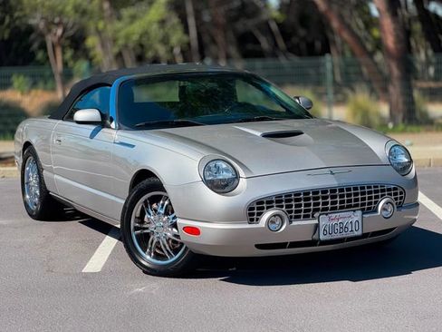 Used 2005 Ford Thunderbird RWD image 2