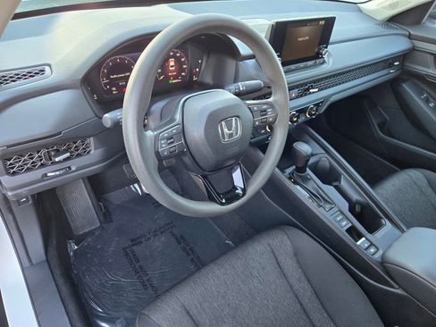 Used 2025 Honda Accord SE image 18