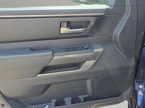 Used 2022 Toyota Tundra SR5 w/ SR5 Convenience Package image 10