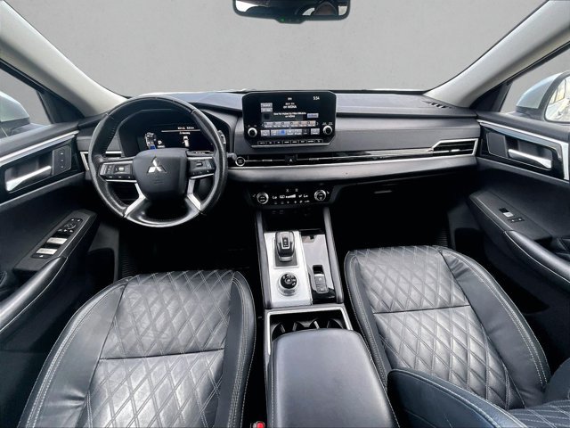 Used 2023 Mitsubishi Outlander SEL FWD image 16