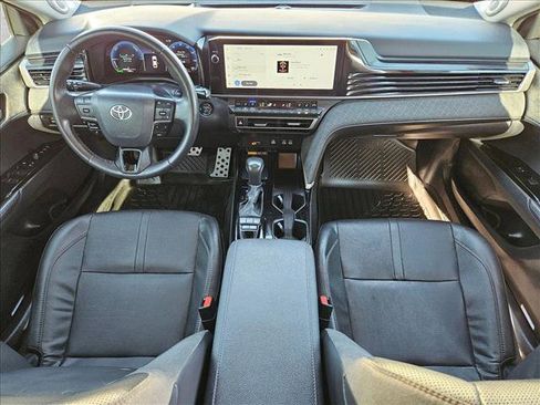 Used 2025 Toyota Camry XLE w/ Premium Package FWD image 22