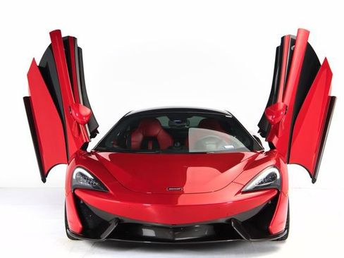 Used 2017 McLaren 570S Coupe RWD image 2