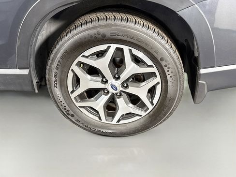 Used 2023 Subaru Forester Premium image 37