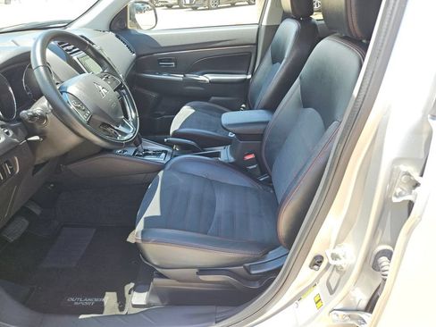 Used 2025 Mitsubishi Outlander Sport SE AWD/4WD image 14
