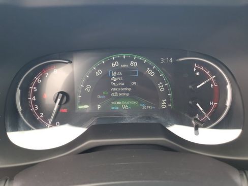Certified 2025 Toyota RAV4 LE FWD image 22