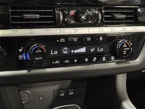 New 2026 Nissan Pathfinder Platinum AWD/4WD image 9