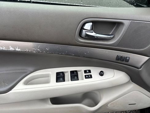 Used 2012 INFINITI G37 x w/ Premium Pkg image 17