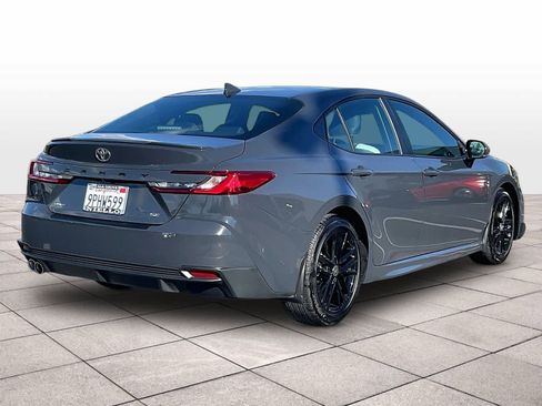 Used 2025 Toyota Camry SE image 16