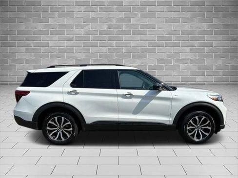 Certified 2023 Ford Explorer ST-Line w/ Class IV Trailer Tow Package AWD/4WD image 2