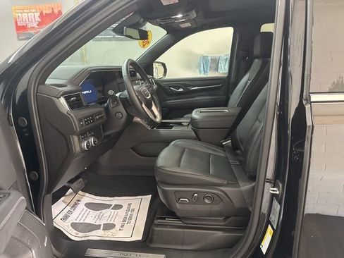 Used 2024 GMC Yukon Denali image 9