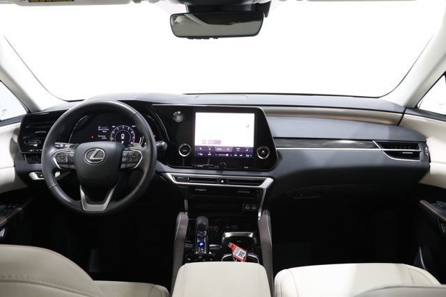 Used 2024 Lexus RX 350 FWD w/ Technology Package image 12