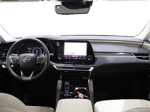 Used 2024 Lexus RX 350 FWD w/ Technology Package image 12