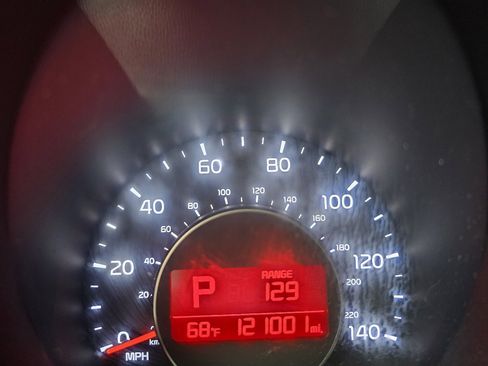 Used 2017 Kia Soul image 12