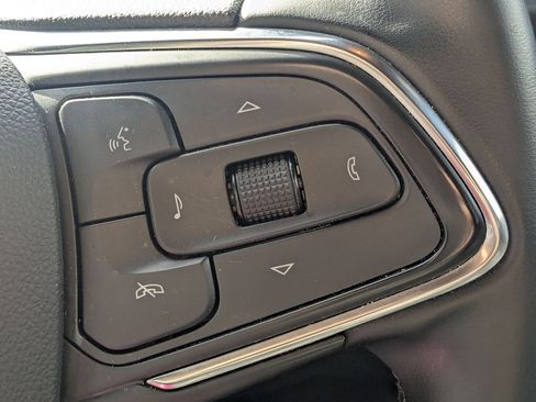 Used 2025 Buick Envista Sport Touring FWD image 18