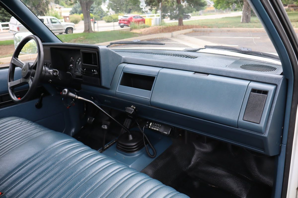 Used 1988 Chevrolet Silverado 2500 4x4 Regular Cab image 18