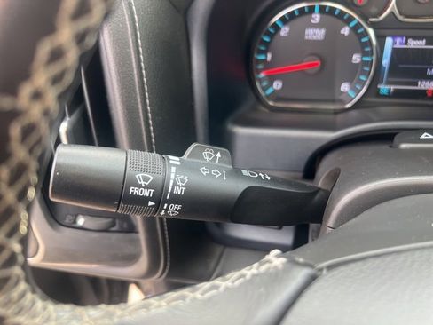 Used 2018 Chevrolet Silverado 1500 LTZ image 18