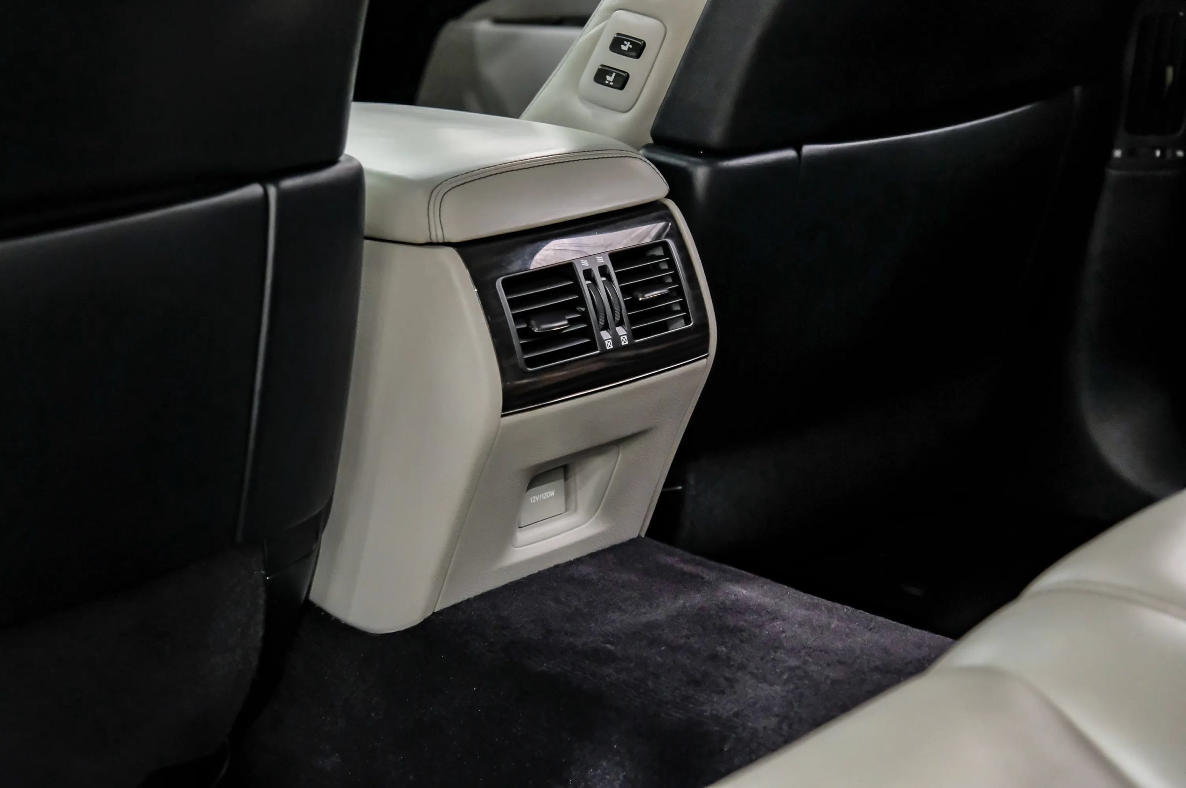Used 2015 Lexus LS 460 L RWD image 41