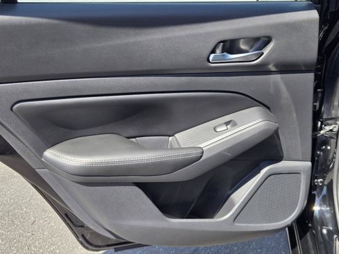 Used 2022 Nissan Altima 2.5 SV FWD image 25