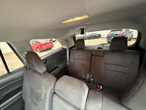 Used 2017 Honda Pilot EX image 8