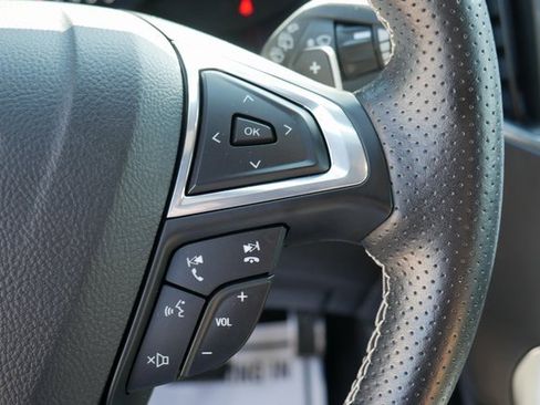 Used 2022 Ford Edge ST image 17