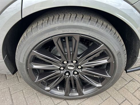 New 2026 Cadillac Lyriq V image 29