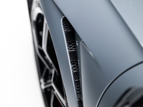 Used 2024 Bugatti Chiron Super Sport image 40