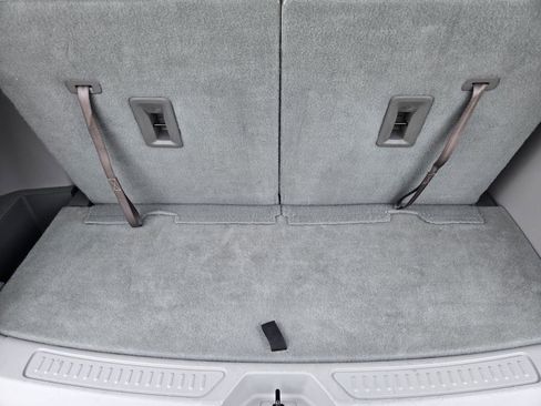 Used 2019 GMC Acadia SLT FWD image 28