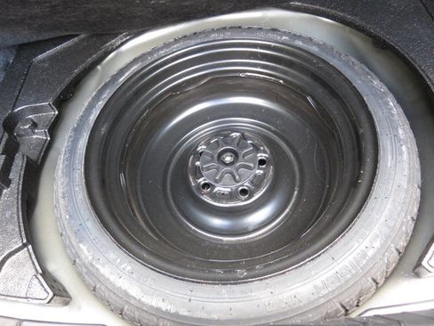 Used 2014 MAZDA MAZDA3 i SV image 21