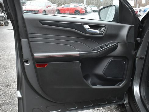 Used 2024 Ford Escape ST-Line image 12