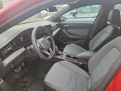 Certified 2025 Volkswagen Jetta GLI Autobahn image 10