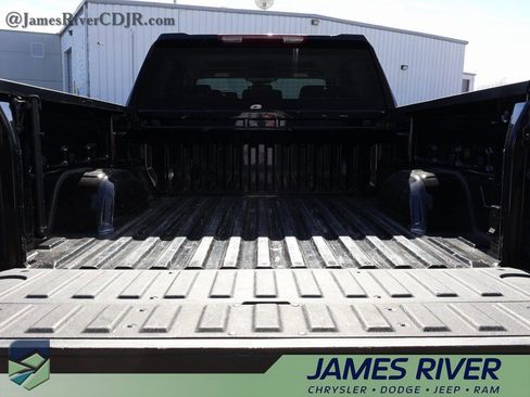 Used 2025 GMC Sierra 1500 SLT image 14