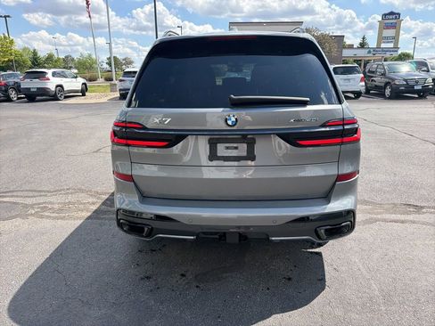 Used 2024 BMW X7 xDrive40i w/ M Sport Package AWD/4WD image 7