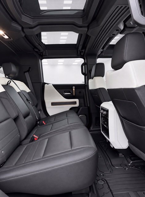 Used 2024 GMC Hummer EV 2X w/ LPO, Illumination Package AWD/4WD image 17