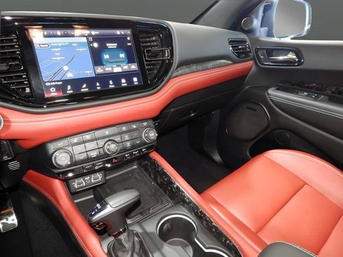 Used 2023 Dodge Durango SRT AWD/4WD image 18