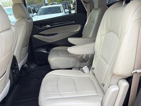 Used 2019 Buick Enclave Premium AWD/4WD image 12