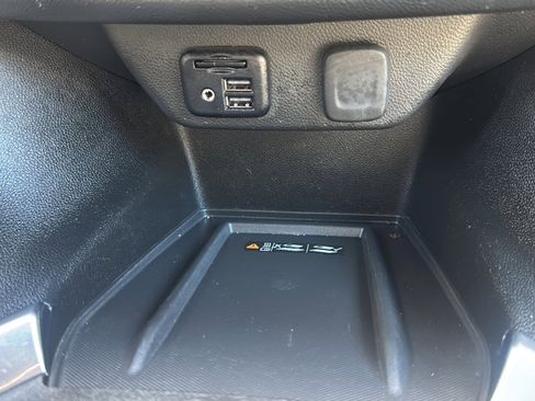 Used 2023 Chevrolet Traverse Premier w/ LPO, Floor Liner Package image 40