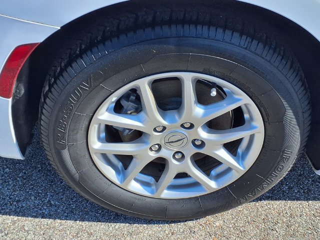 Used 2024 Chrysler Pacifica Touring-L FWD image 10